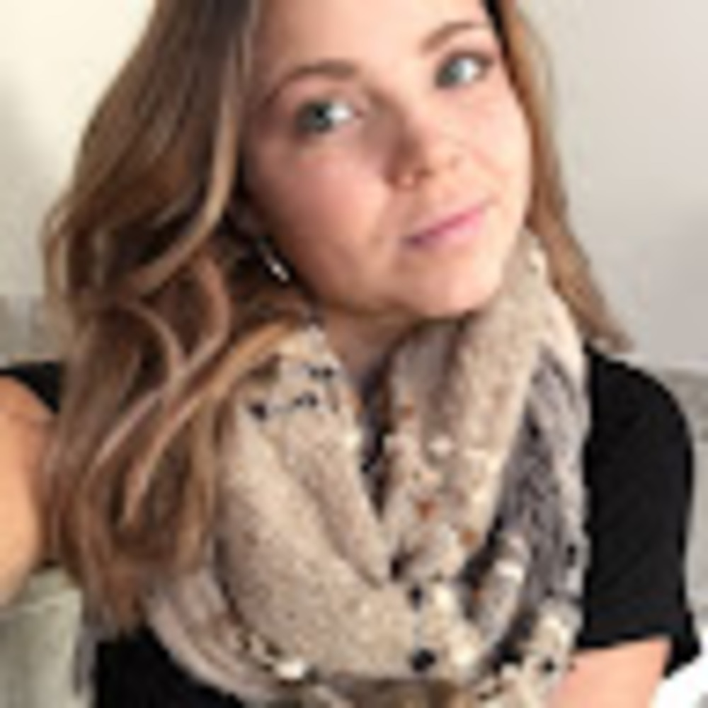 Meet your Posher, Abby